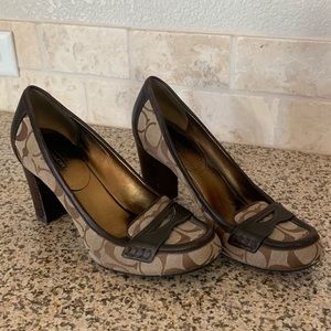 Coach Pumps!